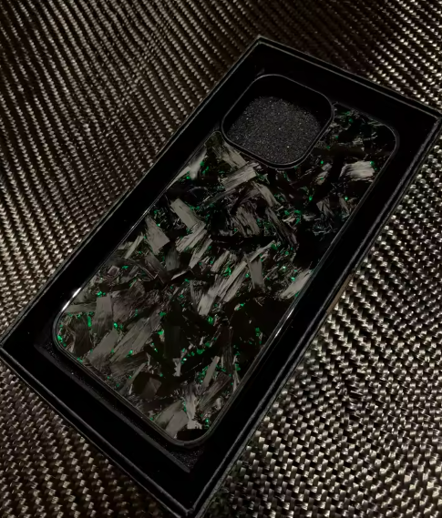 UltraThin Carbon Fiber Phone Case – Lightweight Shockproof Protection