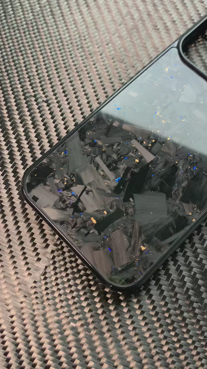 UltraThin Carbon Fiber Phone Case – Lightweight Shockproof Protection